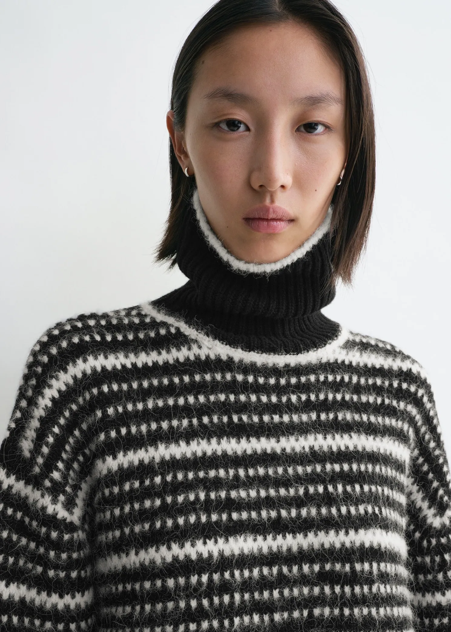 Heritage turtleneck black